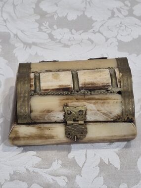Vintage Treasure Box Bundle With Another Item